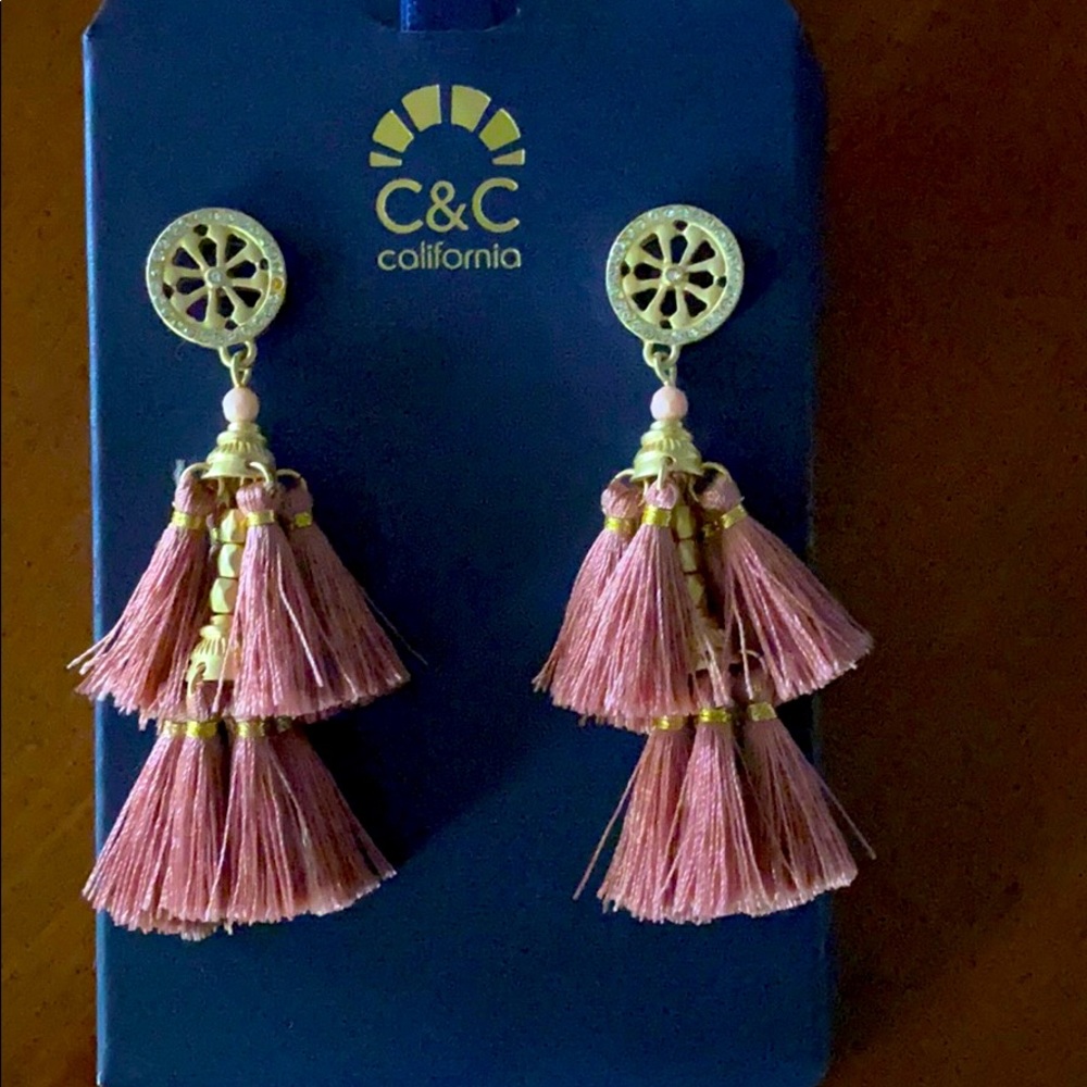 Tassel earrings (pierced)